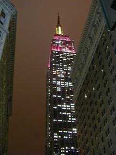 Empire State Building at night.  In autumn colour scheme<br>Location: <a href="https://www.google.com/maps/search/?api=1&query=40.74989,-73.98765" target="_new">6th Ave and West 34th St</a>